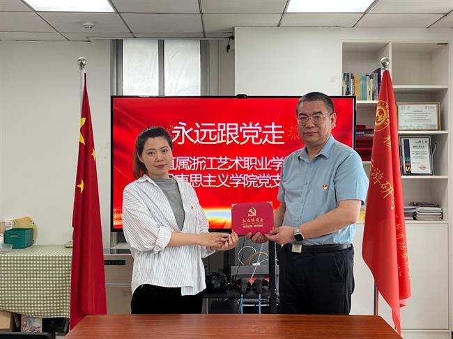 图四.jpg 图四.jpg